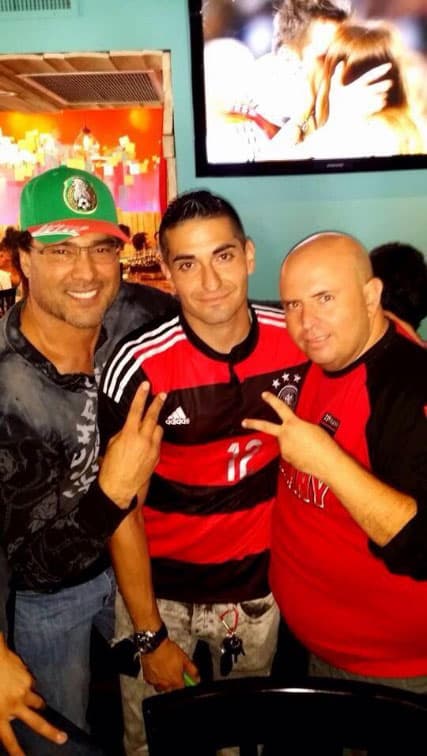 “Sólo sigue adelante y apunta a los cielos (...)”.