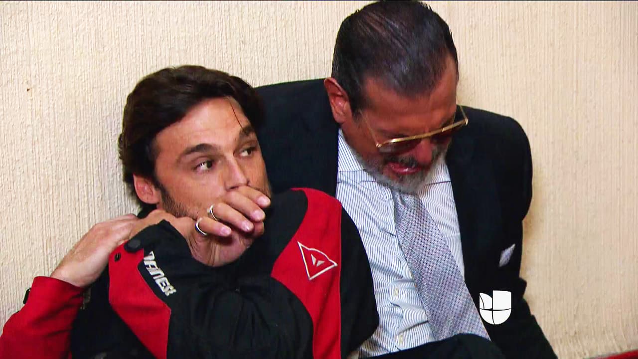 Tu papá resultó herido, pero finalmente la policía pudo detenerlo. ¡Bravo!