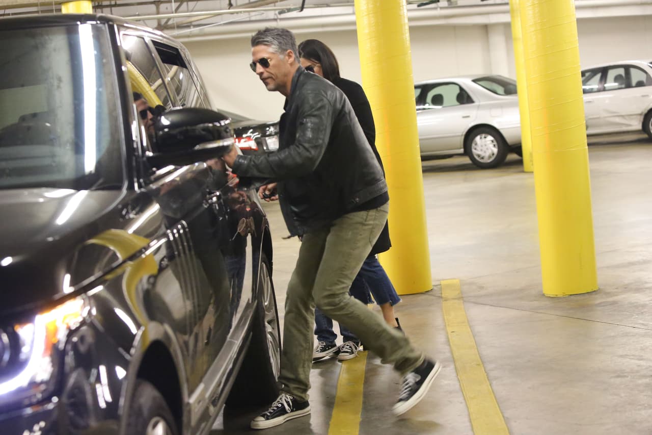 Con gran velocidad abrió la camioneta.