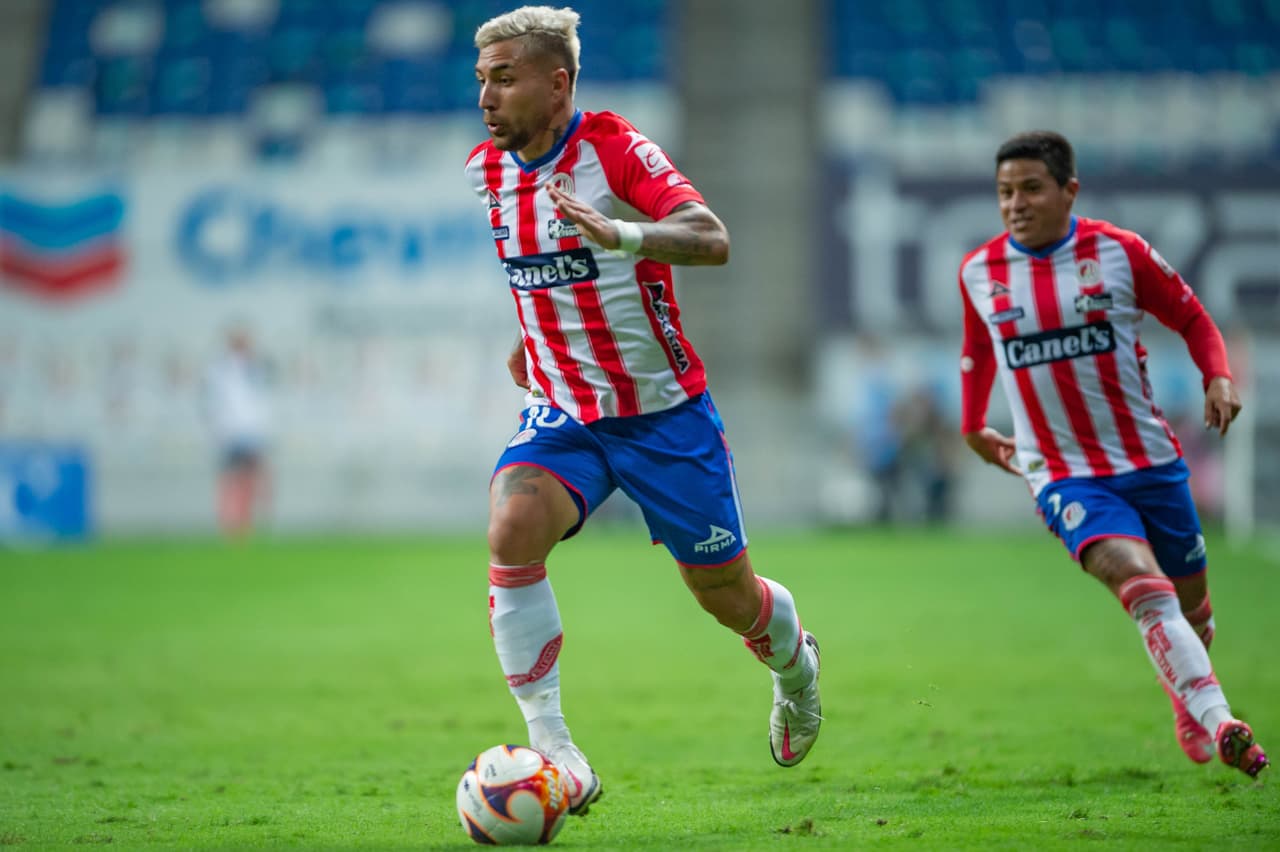 Atlético San Luis tuvo muchos problemas para salir jugando en tres cuartos de cancha.