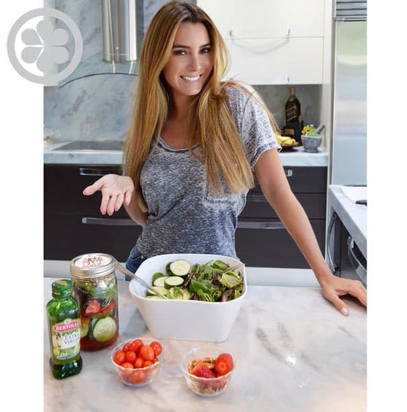 Además de alimentos que sirven para mantenerte bella y saludable.