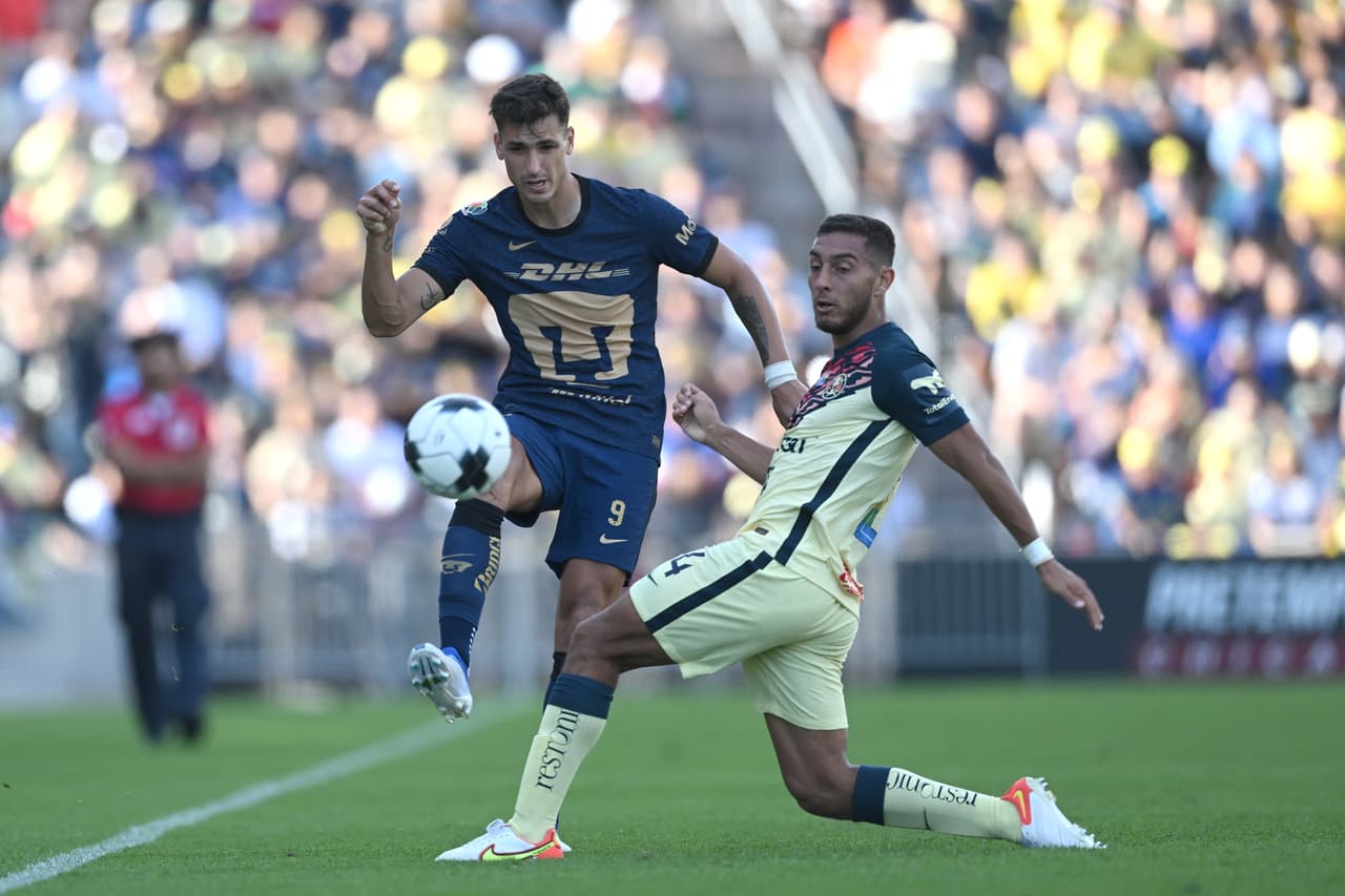 Pumas se impuso al América en partido amistoso con una gran actuación de Juan Ignacio Dinenno, quien hizo un doblete.