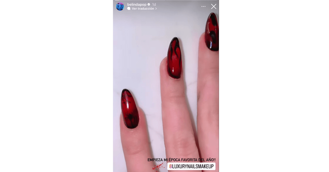 Belinda presumió su diseño de uñas para Halloween 2022