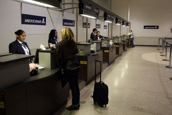 Pero en noviembre incumplió los acuerdos, al no presentar los $250 millones para rescatar a Mexicana de Aviación, por lo que los accionistas de la empresa integrados en Tenedora K, así como la Asociación Sindical de Pilotos Aviadores (ASPA), informaron que seguirían el análisis de más opciones.