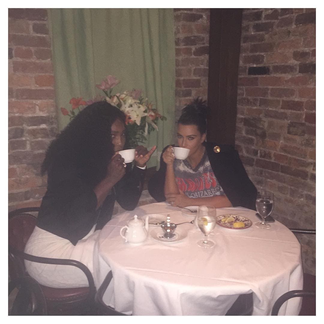 Kim Kardashian y Serena Williams se dieron un tiempo para reunirse en Nueva York y platicar de muchos chismes.
