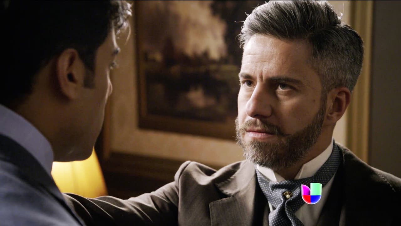 Ten cuidado Andrés, don Olegario solamente quiere aprovecharse de ti para apoderarse del Gran Hotel.