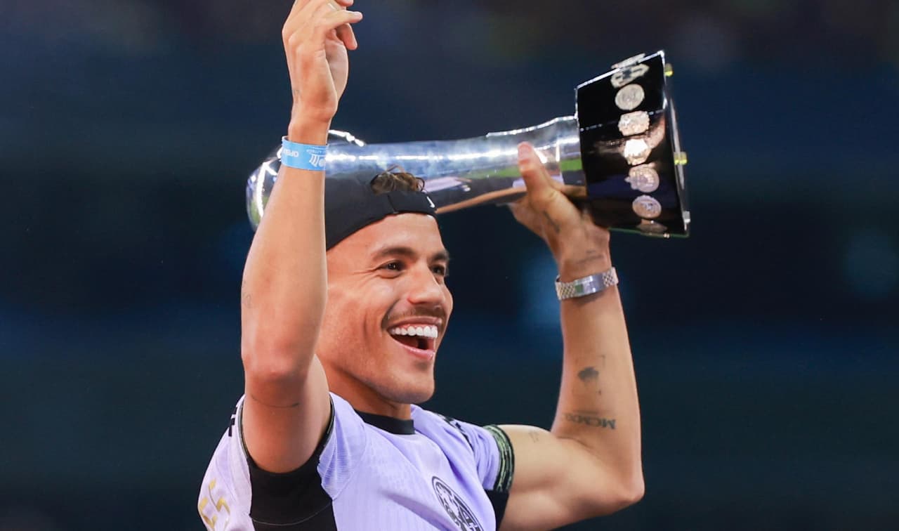 Jonathan dos Santos coquetea con el retiro