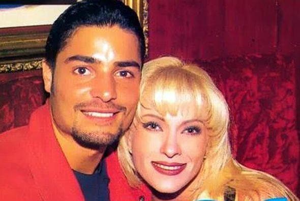 Juntos tenían que enfrentar muchos osbtáculos para ser felices. Por cierto, esta es la única telenovela que Yuri ha protagonizado en su carrera.