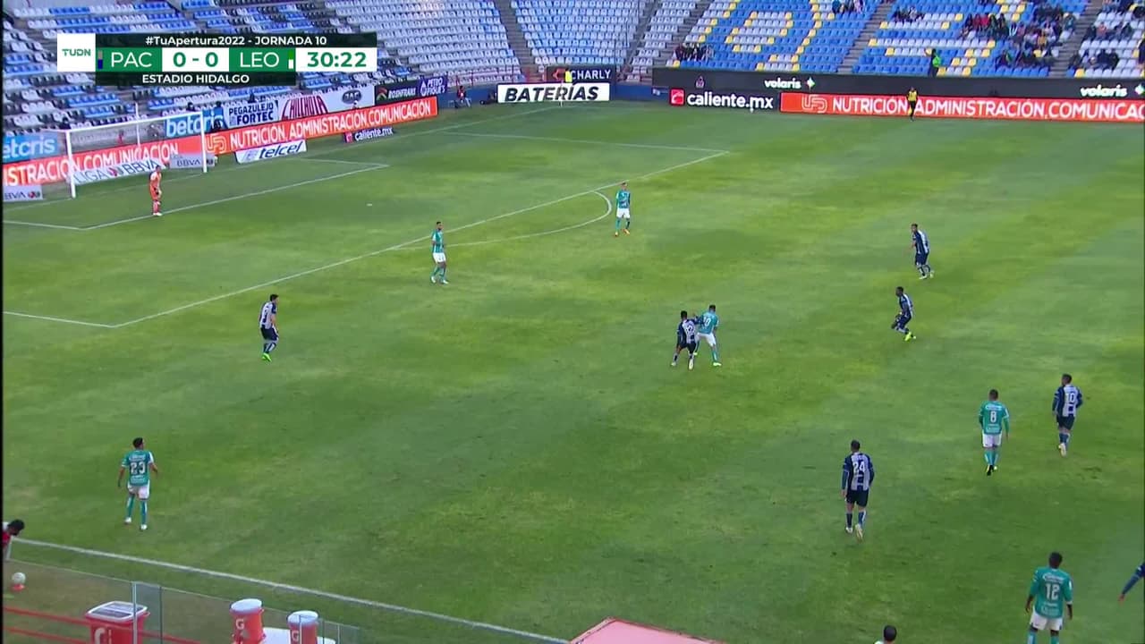 ¡TIRO ATAJADO! disparo por Jesús Hernández.