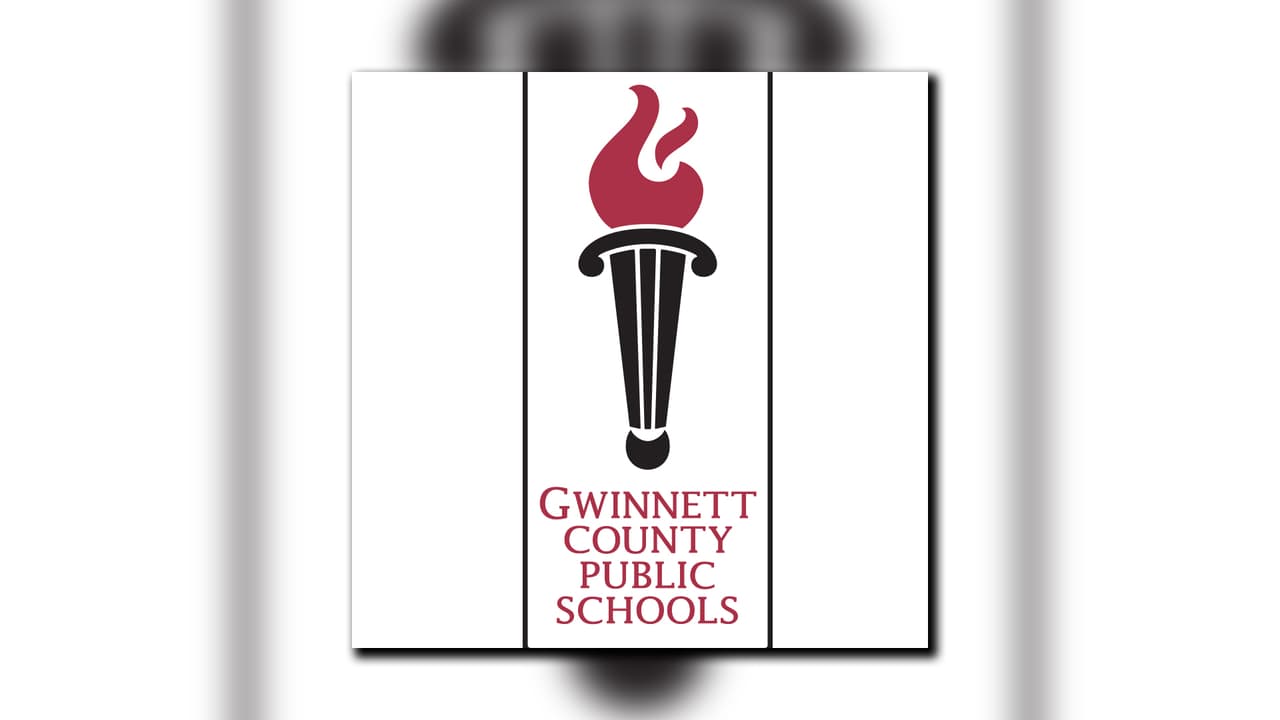 <a href="https://www.univision.com/local/atlanta-wuvg/distrito-escolar-del-condado-de-gwinnett-cambia-planes-para-el-inicio-de-clases"><b>Escuelas Públicas del Condado de Gwinnett</b></a>
<br>
<br>Las clases comenzarán el 12 de agosto.
<br>
<br>La Junta Escolar del Condado de Gwinnett revocó la decisión sobre un modelo híbrido y comenzará el año escolar con todo el aprendizaje virtual.
<br>
<br>Para más detalles:
<a href="https://www.univision.com/local/atlanta-wuvg/distrito-escolar-del-condado-de-gwinnett-cambia-planes-para-el-inicio-de-clases"><b>Escuelas Públicas del Condado de Gwinnett</b></a>
