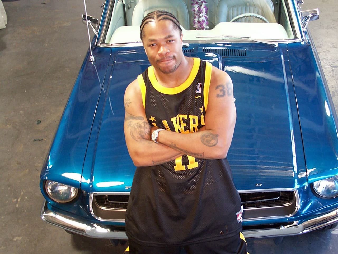 <b>'Pimp my Ride'</b>
<br>Aunque aún sobreviven algunos programas con esta temática de personalizar autos, uno de los primeros que se enfocó para el público joven fue 'Pimo my Ride', donde los expertos tenían que hacer hasta lo imposible para que las personas pudieran tener el auto de sus sueños.