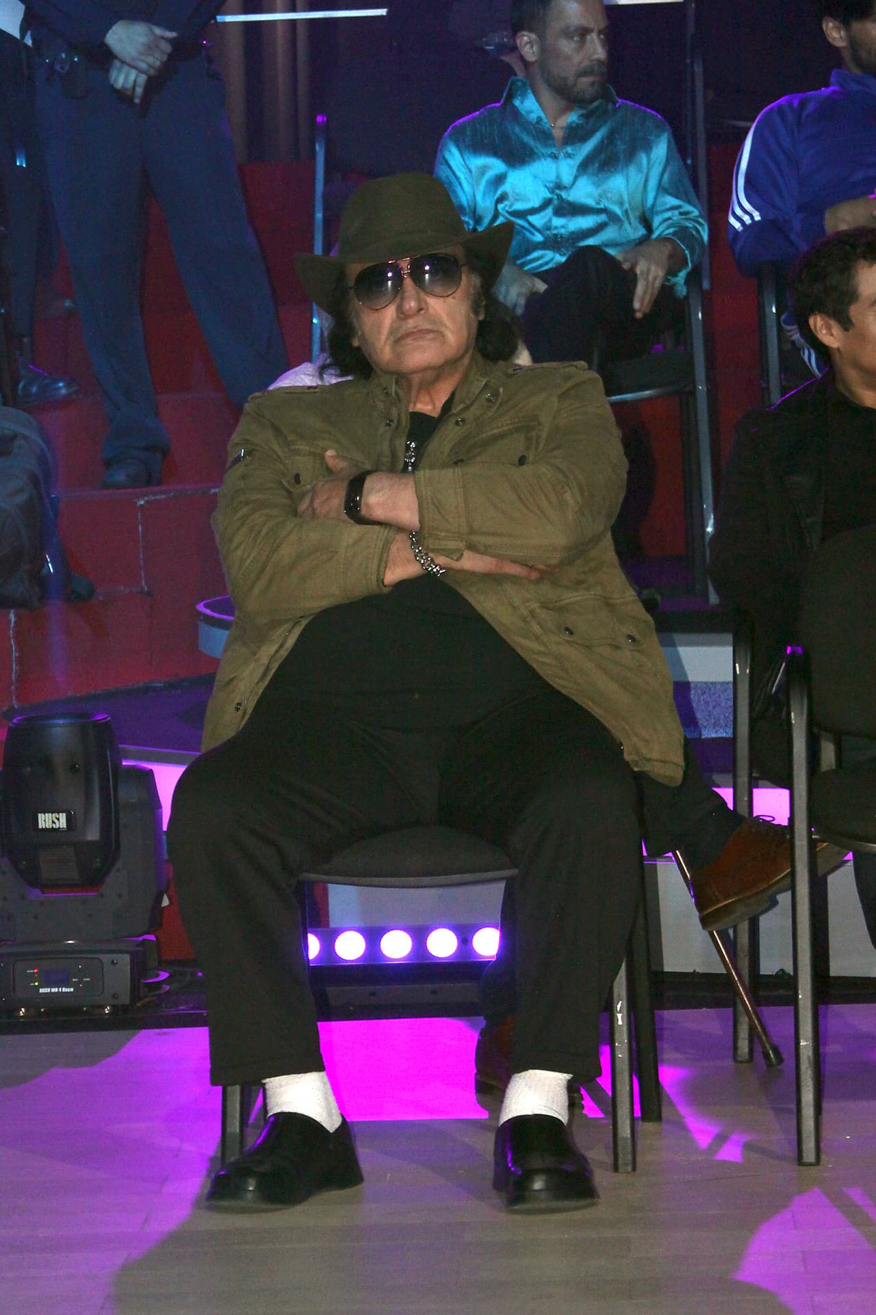 “Enfrenté esta crisis de la manera más normal, aunque sí existieron pensamientos suicidas en muchas ocasiones por la falta de información, y gracias a la ayuda psicológica sigo superando esos momentos”, dijo el actor en 2008, para el diario
<a href="http://archivo.eluniversal.com.mx/espectaculos/84387.html" target="_blank">El Universal</a>, tras haber superado la enfermedad.
<br>