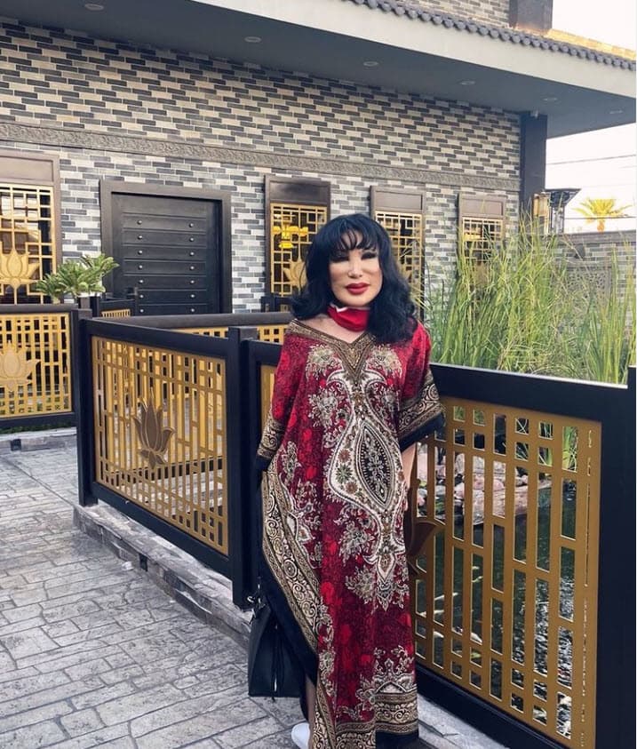 En febrero pasado, Lyn May dijo a 'Todo para la mujer' que no quería volver a aparecer en televisión para
<b><a href="https://www.univision.com/famosos/vedette-lyn-may-no-volvera-a-tele-evita-le-digan-fea-y-monstruo-fotos" target="_blank">evitar que le dijeran "fea" y "monstruo". </a></b>Sin embargo, meses después aceptó participar en un concurso de canto en 'Venga la alegría' y ha dado varias entrevistas tras anunciar su supuesto embarazo en agosto pasado.