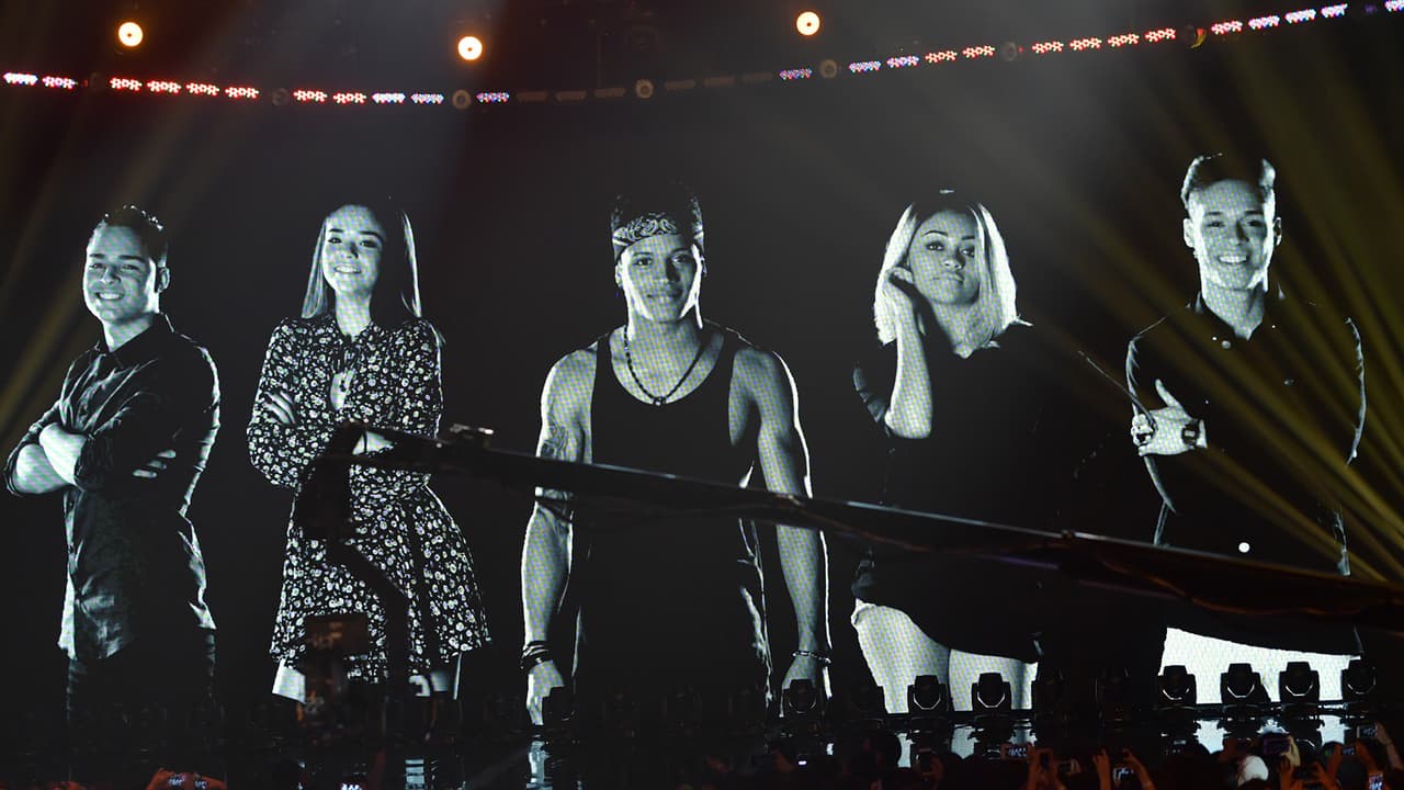 MIX5 es el nuevo fenómeno musical compuesto por Brian, Taishmara, Christian, Danelly y Garmandy.