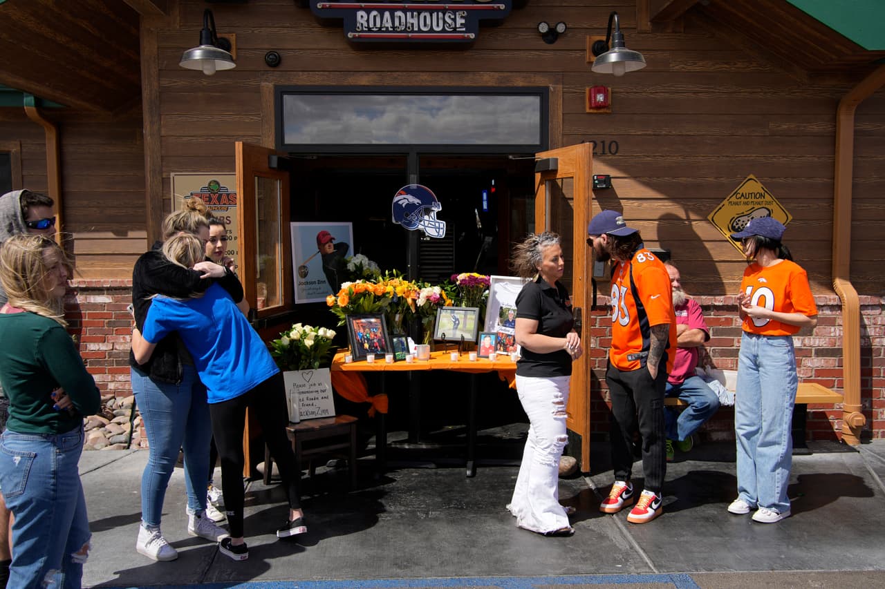 Otros integrantes del equipo de golf que murieron son 
<b>Karisa Raines </b>de 21 años y de Fort Stockton; 
<b>Laci Stone</b>, de 18 años y residente en Nocona; 
<b>Tiago Sousa</b> de 18 años y natural de Portugal.