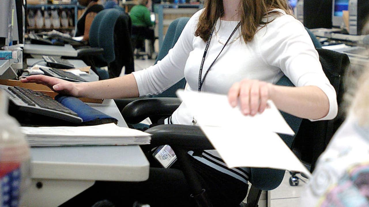 Te explicamos paso a paso cómo verificar cuándo te regresarán tu reembolso de impuestos 