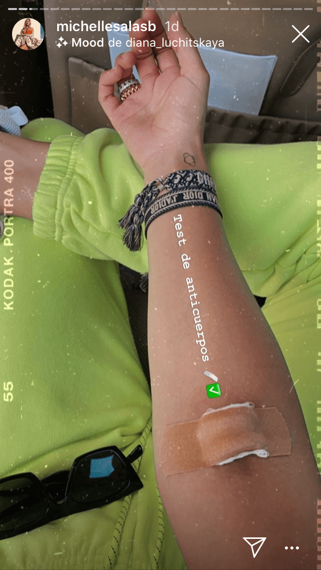 Desde Miami ha compartido cómo pasa el aislamiento. Por ejemplo, el lunes por la mañana publicó esta foto en la que dio cuenta de una prueba médica a la que se sometió para conocer el nivel de anticuerpos que tiene. 
<br>