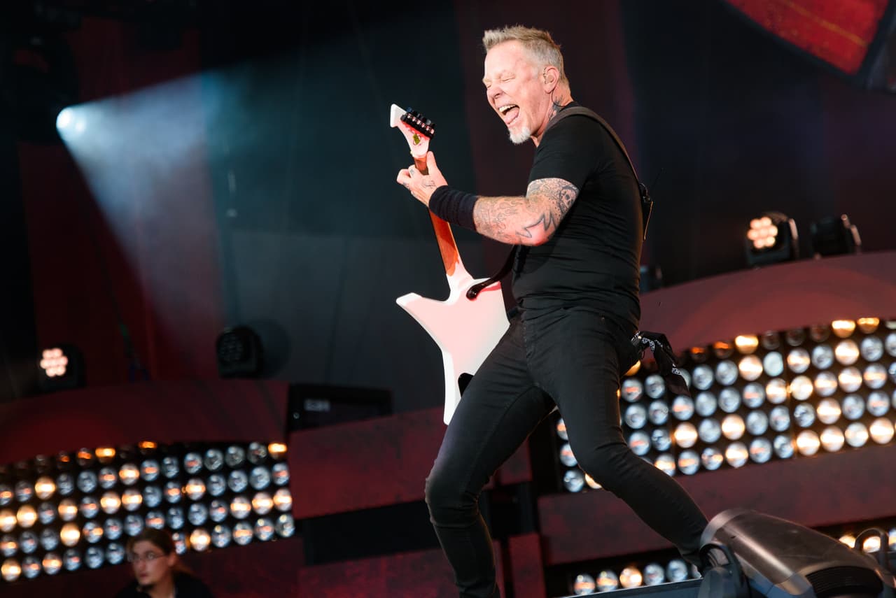 METALLICA'S JAMES HETFIELD REFLECTS ON 30TH ANNIVERSARY OF CLIFF BURTON'S DEATH