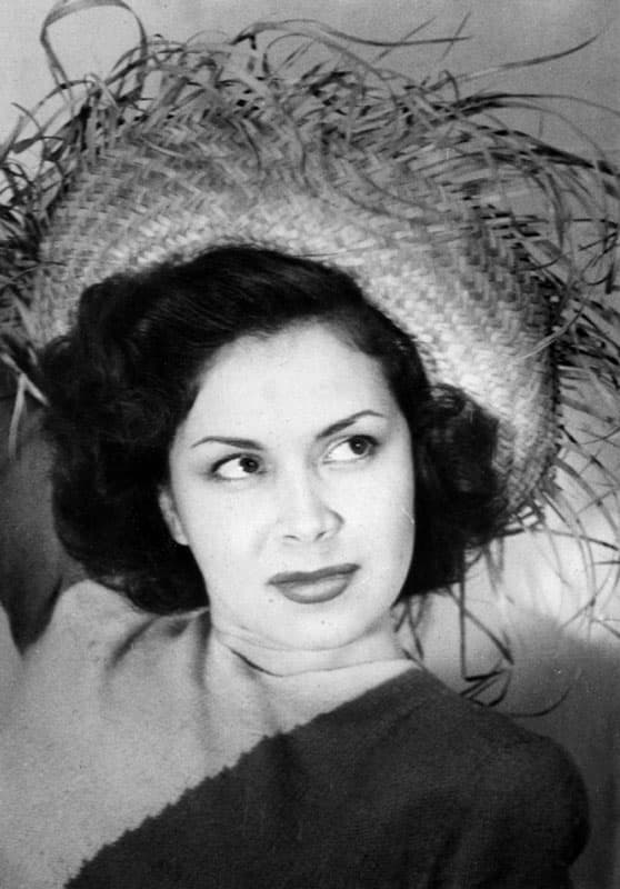 Muchas de las canciones de José Alfredo fueron inspiradas por la belleza y sensualidad de Paloma Gálvez, joven veracruzana a la que conoció cuando ambos tenían 21 años y con quién contrajo matrimonio el 27 de junio de 1952.