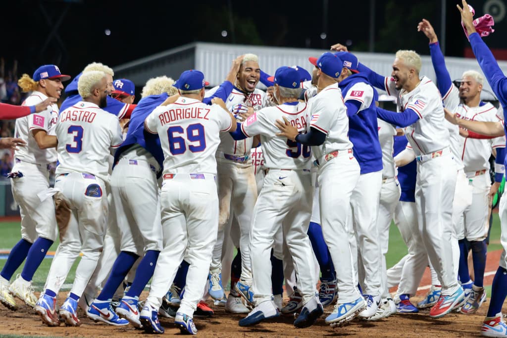 A la selección de Puerto Rico en el Clásico Mundial de Béisbol se le conoce como el 'Team Rubio' desde 2017, cuando Yadier Molina, quien entonces era capitán del equipo, comenzó a asistir a los entrenamientos con el cabello teñido de rubio, un cambio al que se sometieron otros integrantes de la novena. Los fanáticos respaldaron al equipo, con el mismo 'look' durante la competencia.