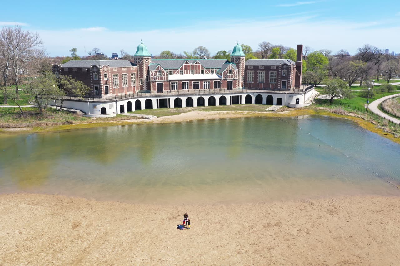 Debido a estas cifras, las autoridades recuerdan la importancia de mantener el distanciamiento social, usar los cubrebocas de forma correcta y lavarse las manos por al menos 20 segundos. 
<br>