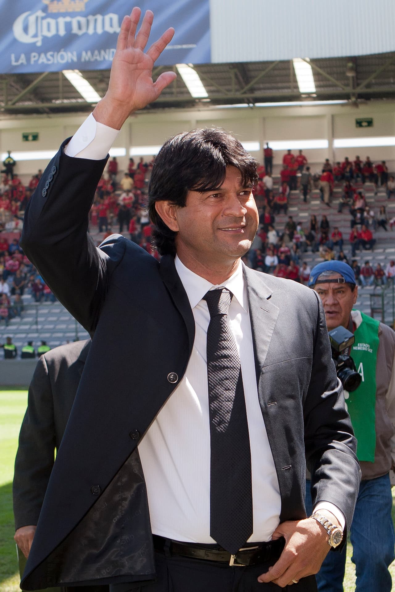 Todo comenzó en el Club Olimpia de Paraguay en el que también jugó de 1993 a 1995.