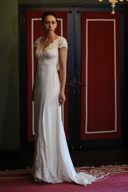 Las mangas con transparencias son lo mejor, pues dejarán que tu piel se note pero con sutileza.