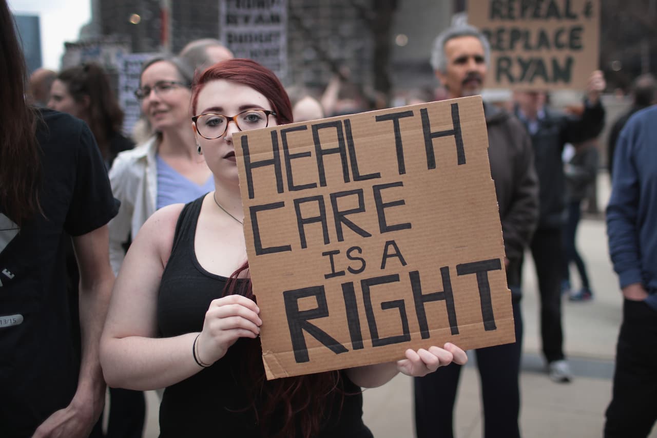 El futuro del Affordable Care Act: derogar y reemplazar vs. mantener y mejorar