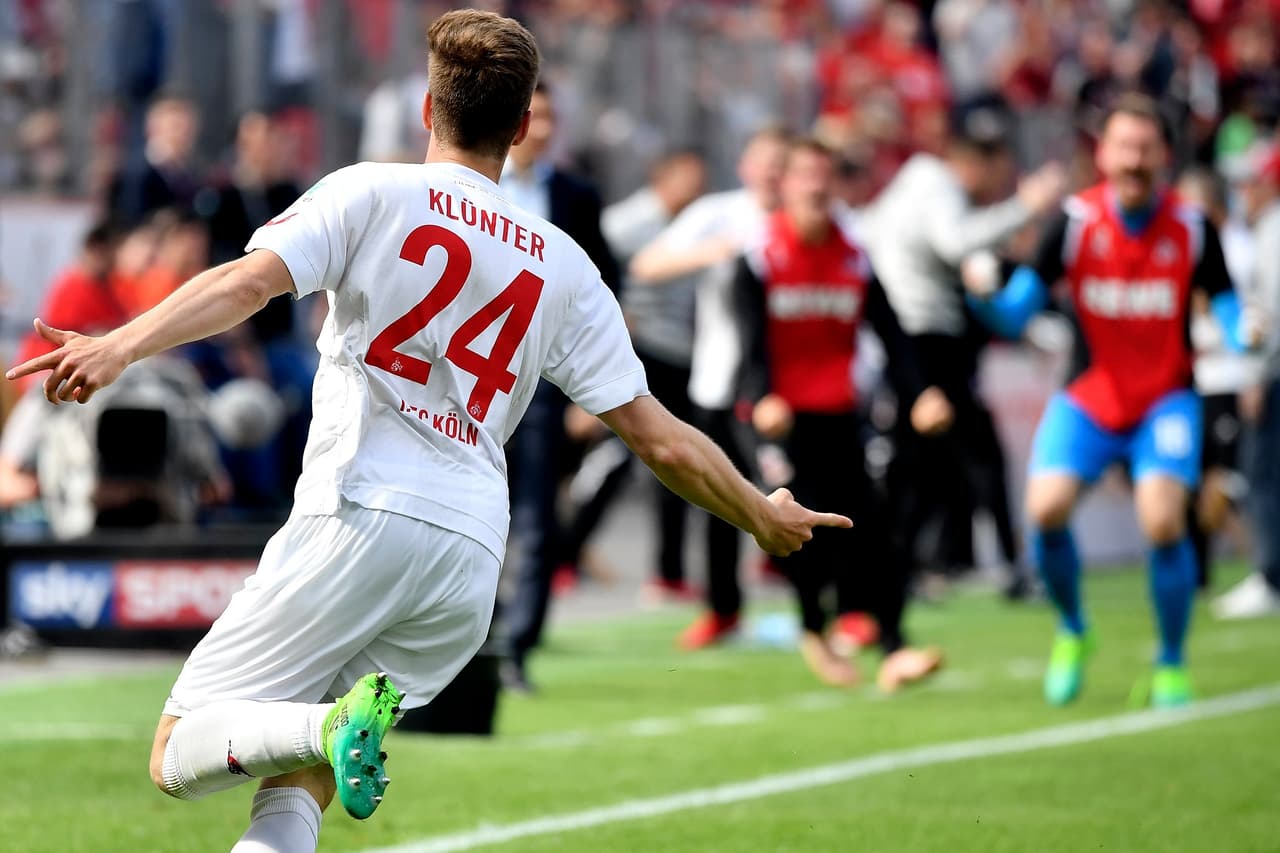 La fiesta la hacía el Colonia en la casa de las 'aspirinas', que vivían de nuevo una pesadilla frente a su público.