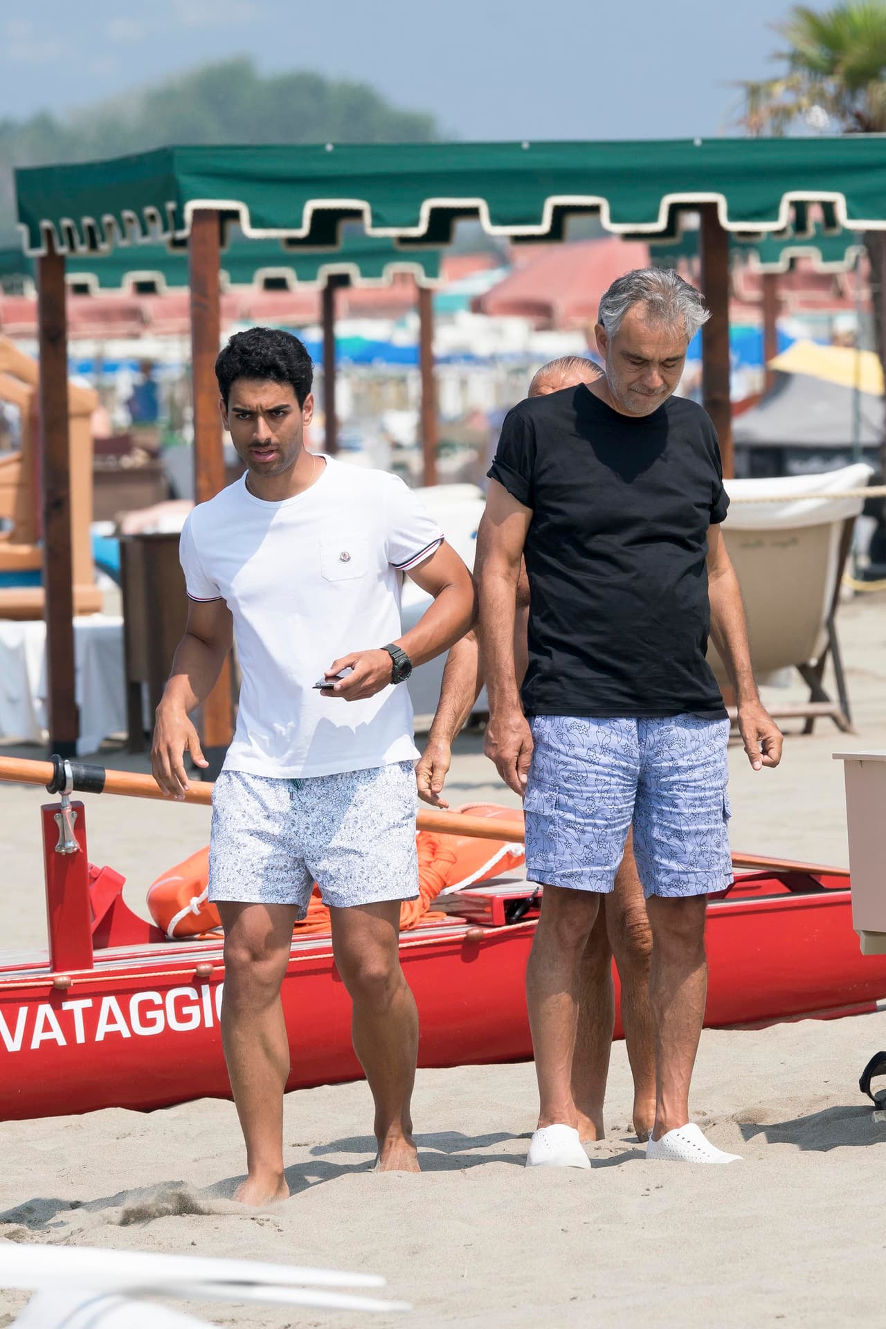 Andrea Bocelli pronto cumplirá 58 años. El tenor, escritor y productor musical italiano tiene una gran afición: navegar.