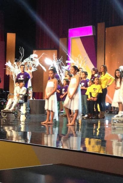 Daniel Arenas, Maite Perroni, Prince Royce y más compartieron fotos personales de su experiencia en el escenario y tras bambalinas de Teletón USA 2014