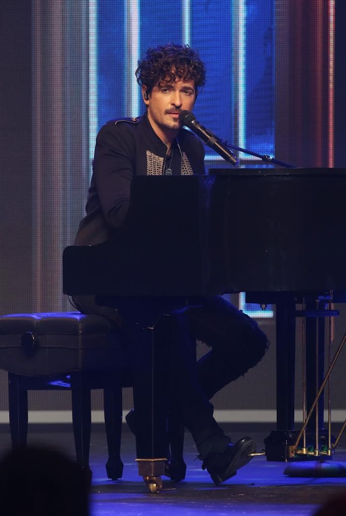 El cantautor y productor musical Tommy Torres también interpretó uno de sus éxitos durante la competencia.