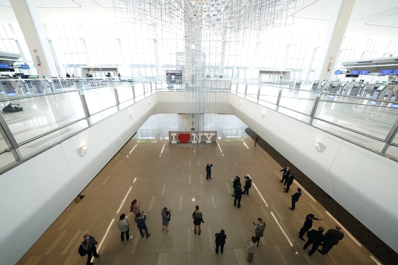 La terminal B del Aeropuerto LaGuardia en Queens, Nueva York, está reabriendo oficialmente al público.