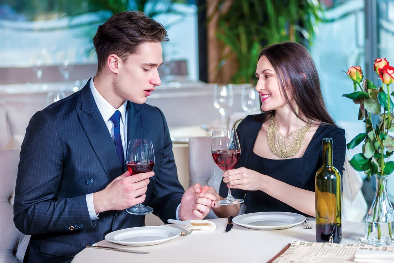 Si te sientes atraído o atraída no desaproveches la posibilidad de un romance refrescante. Lo que sucederá te asombrará. En este Año del Mono de Fuego se acentúa tu compatibilidad amorosa con la Serpiente.