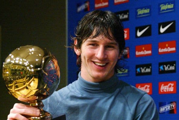 En el 2005 el argentino fue premiado por la revista italiana Tuttosport como el mejor jugador joven ‘Golden Boy’, por encima de jugadores como Wayne Rooney y Cristiano Ronaldo.
