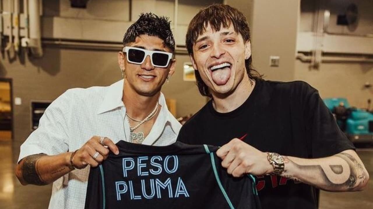 ¡Pura doble P! Pulido y Peso Pluma tienen épico encuentro