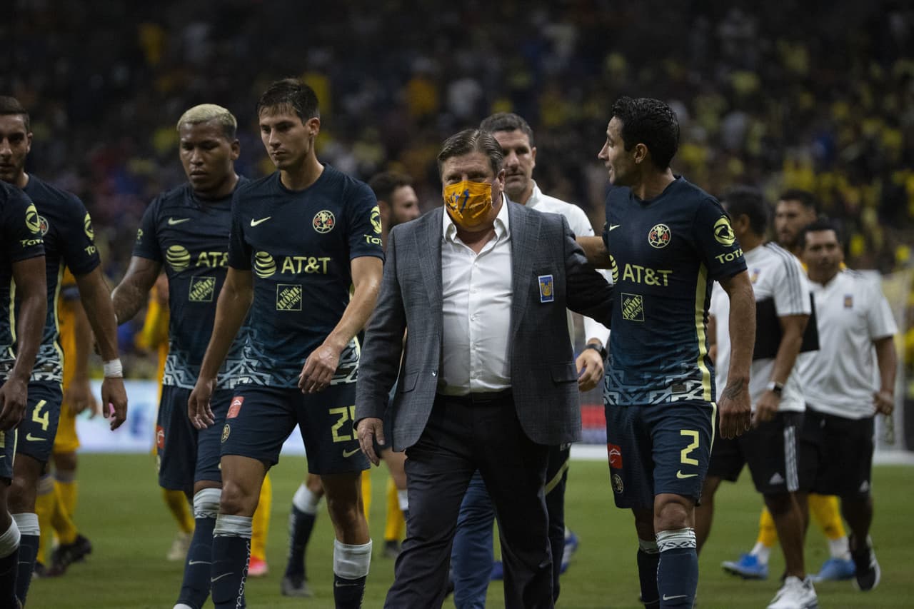 Además de convertirse en uno de los técnicos más exitosos en la historia del América, Miguel Herrera dejó buenos recuerdos en Coapa.