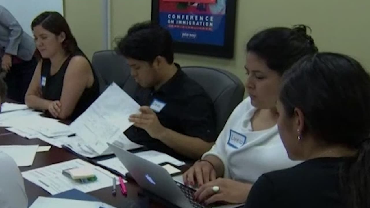 A 14 años del inicio de DACA, beneficiarios están en incertidumbre por tardanza en renovaciones