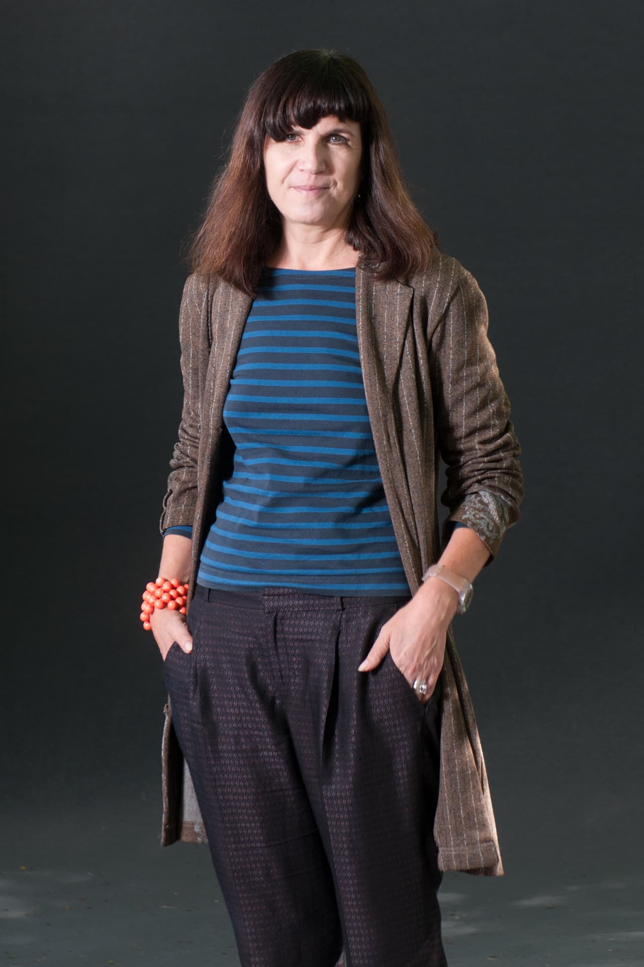 En redes sociales, las reacciones tampoco se hicieron esperar. Catherine Mayer, fundadora del Partido de la Igualdad de las Mujeres, cuestionó al príncipe
<b> <a href="https://twitter.com/catherine_mayer/status/1195827157932617730?s=21">en Twitter.</a></b>
<br>