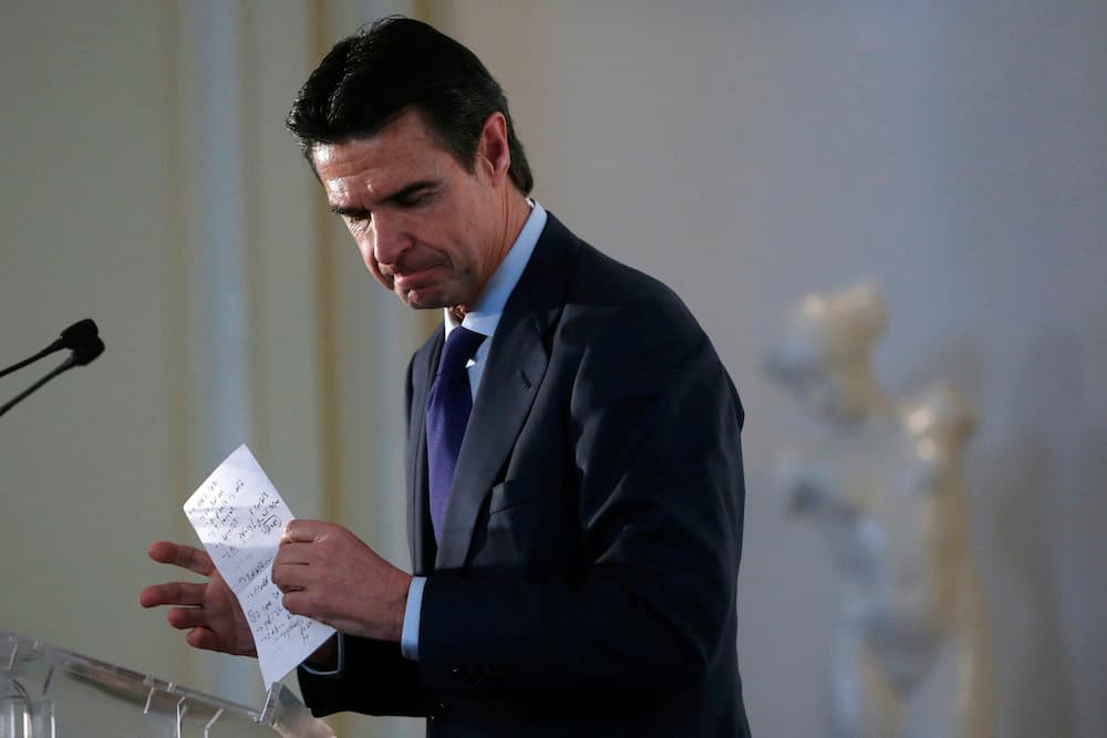 Ministro español salpicado por los Papeles de Panamá dimite y se hace el harakiri político