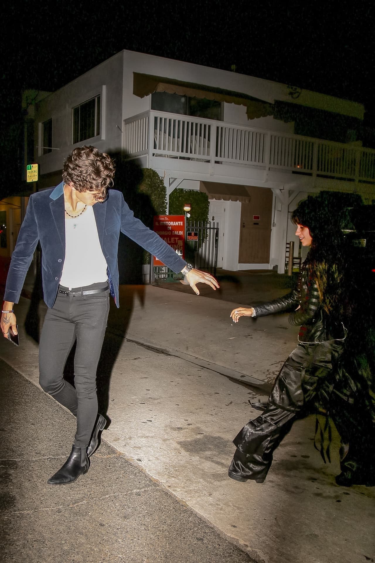 Camila Cabello contó que el inicio de su relación con Shawn Mendes fue incómodo.
<br>