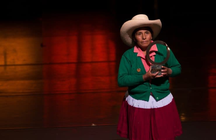 Familia de Máxima Acuña denuncia que la campesina peruana ha sido agredida por empleados de minera