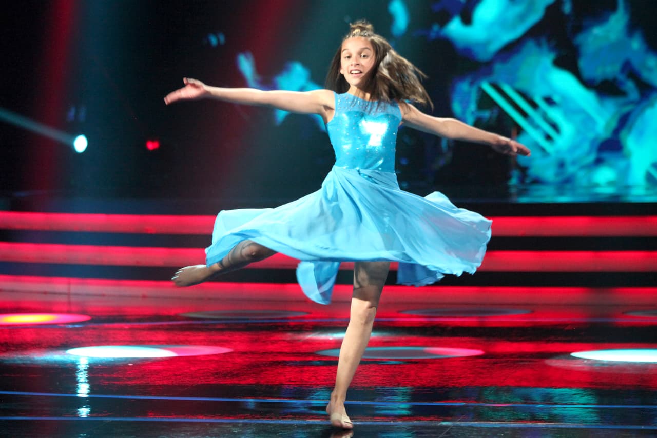 La competencia y duelos de baile regalaron varios momentos 'Wow' en esta temporada de Pequeños Gigantes. Con una melodía de Imagine Dragons, Sara se enfrentó con Valeria en un baile lírico.