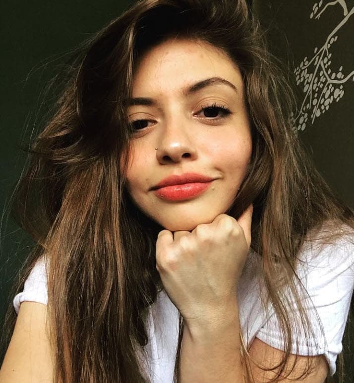 En la charla con 'Ventaneando', Daniela Parra dijo sentirse intimidada y con temor luego de que hace unos días se dio cuenta que unos hombres desconocidos estaban tomando fotos afuera de su casa y del negocio de venta de tamales que tiene. 
<br>