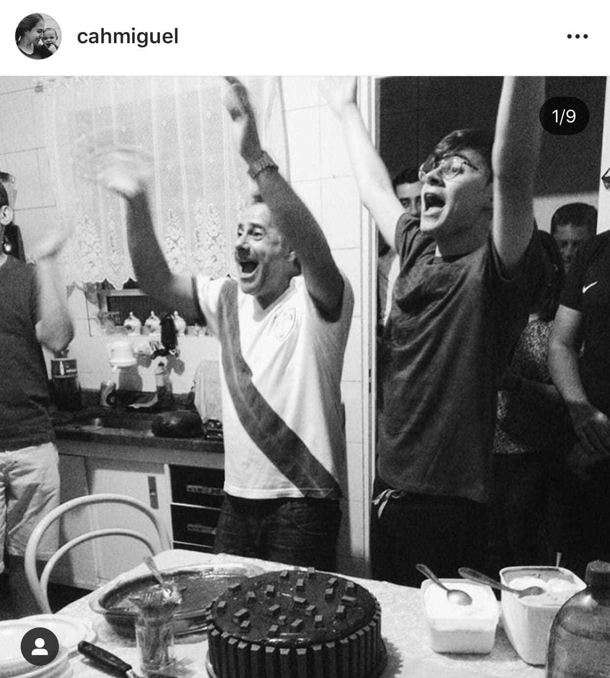 "El 
<b>9 de julio fue siempre un día de fiesta en casa</b>. Es tu día, Rafa, y disfrutamos de las vacaciones para celebrar tu vida y la de papá, con barbacoa (con la mejor barbacoa) y pastel (con la mayor cantidad a manos llenas). Por mucho, quisiera desde el fondo de mi alma celebrar de alguna manera quiénes eran ustedes, y este día que siempre fue especial y lleno de alegría para nosotros, todavía duele demasiado", escribió.