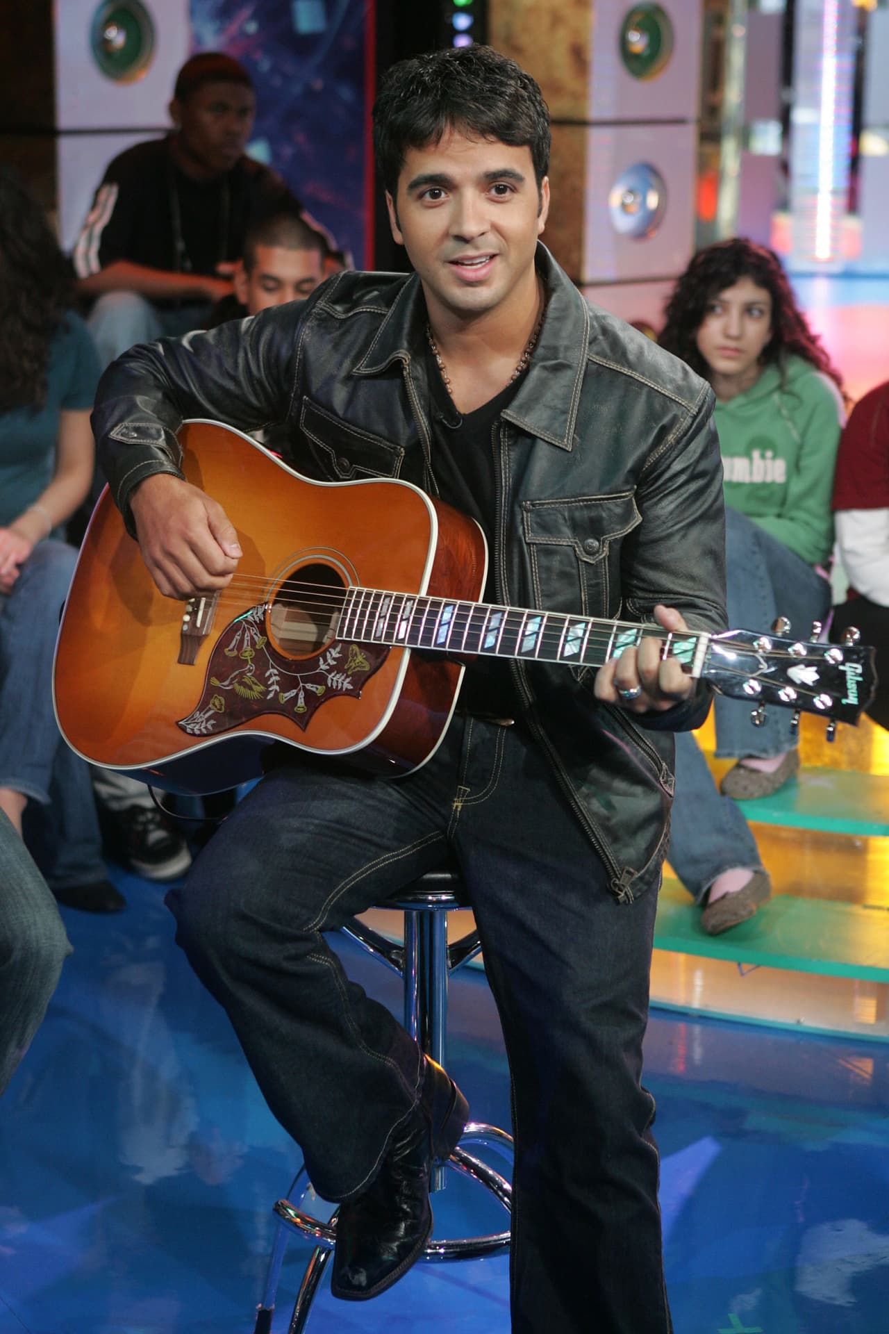 Luis Fonsi saltó a la fama cantando baladas como 'No me doy por vencido' o 'Aquí estoy yo', sin embargo el cantante y sus fans jamás imaginaron que algún día se convertiría en el rey de la música en 2017 y mucho menos en un género totalmente ajeno al pop.