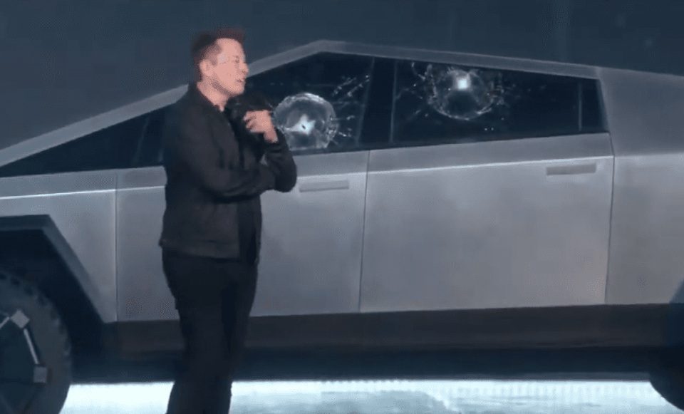 A pesar de que 
<a href="https://www.univision.com/carros/elon-musk-presenta-a-la-tesla-cybertruck-en-medio-de-un-momento-vergonzoso-video">durante la presentación que mostraron fallas en sus vidrios a prueba de balas</a>, alcanzaron 250,000 reservas en solo 5 días.