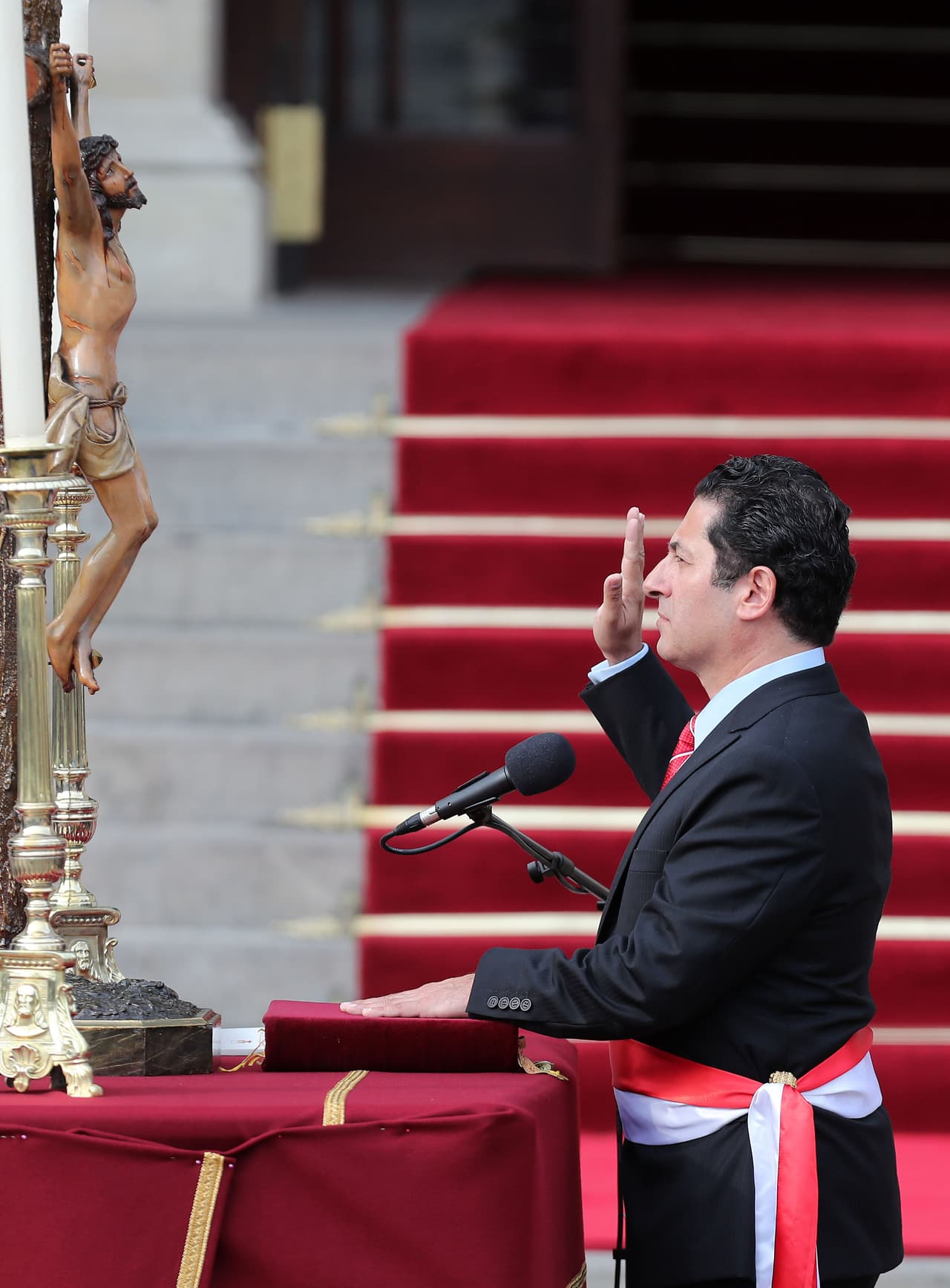 Absolver al violador de una niña o entradas para el Mundial a cambio de favores: investigación desvela red de corrupción judicial en Perú