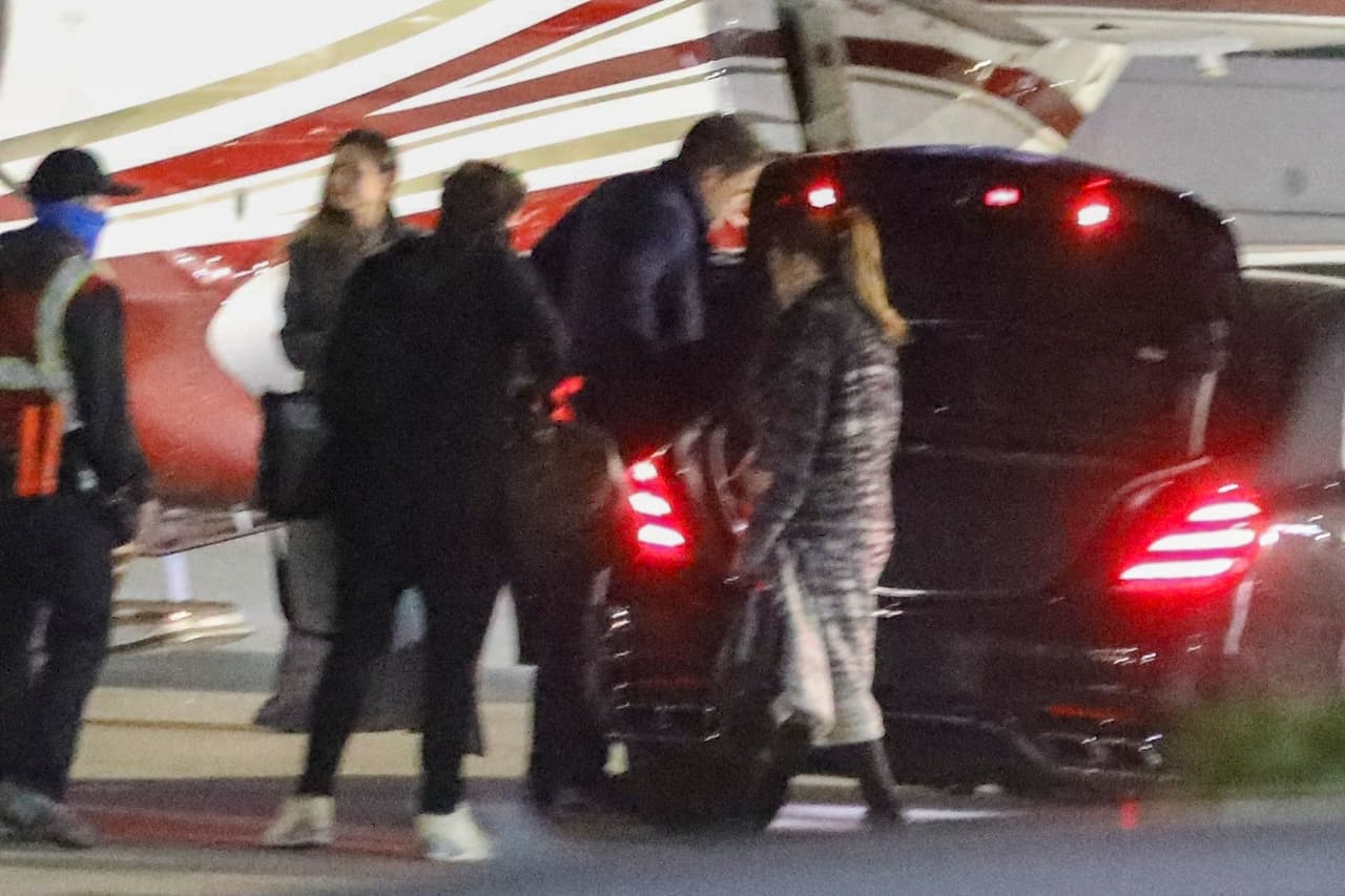 No queda claro hacia dónde se dirigieron. 
<br>