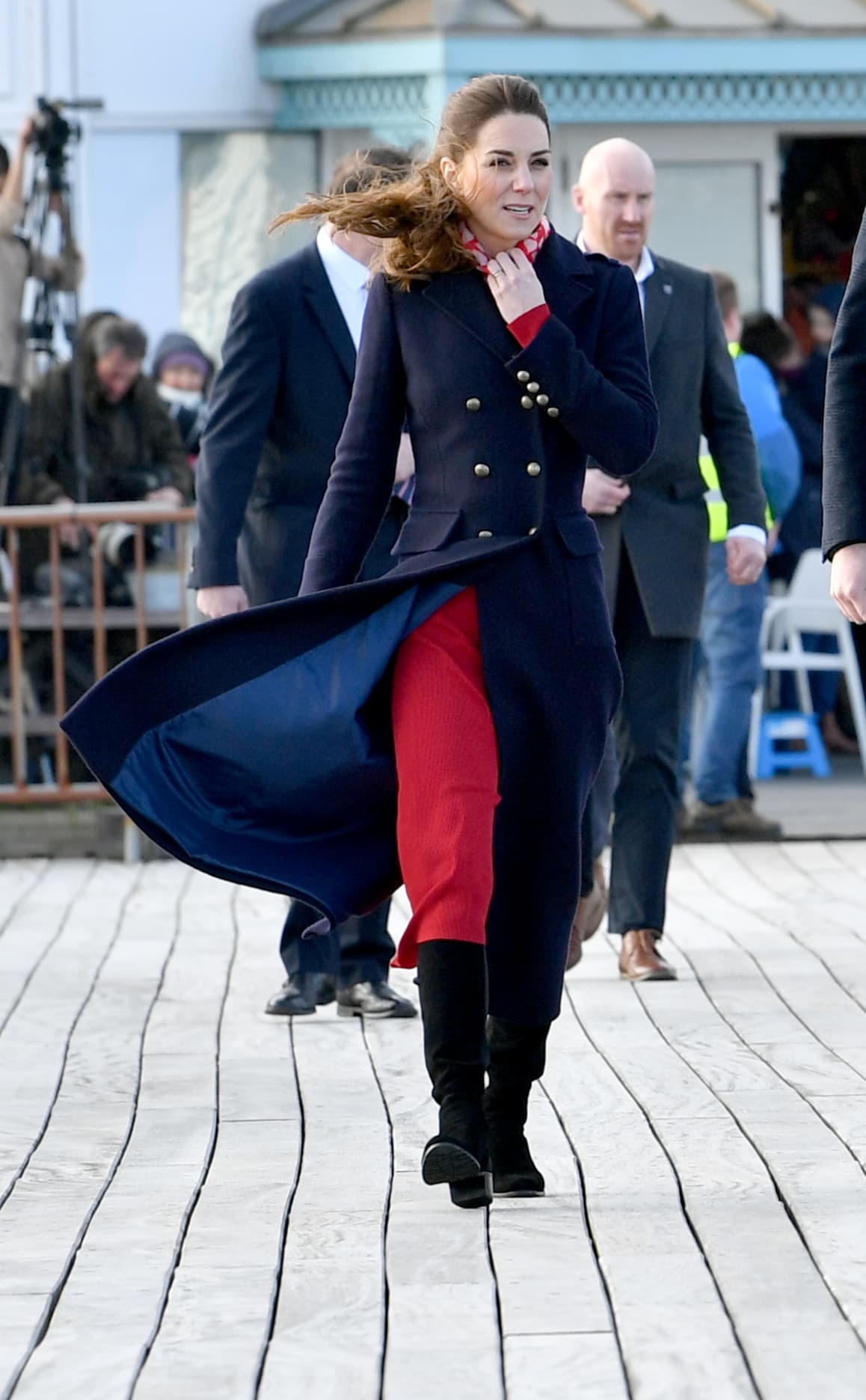 Los antiguos maestros de Middleton 
<b>viajaron 30 millas</b> desde su casa en Carmathenshire, Gales, para reunirse con ella. Tenían más de 20 años que no la veían en persona. 
<br>